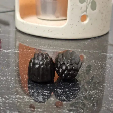 Two Lysa gummies on a worktop